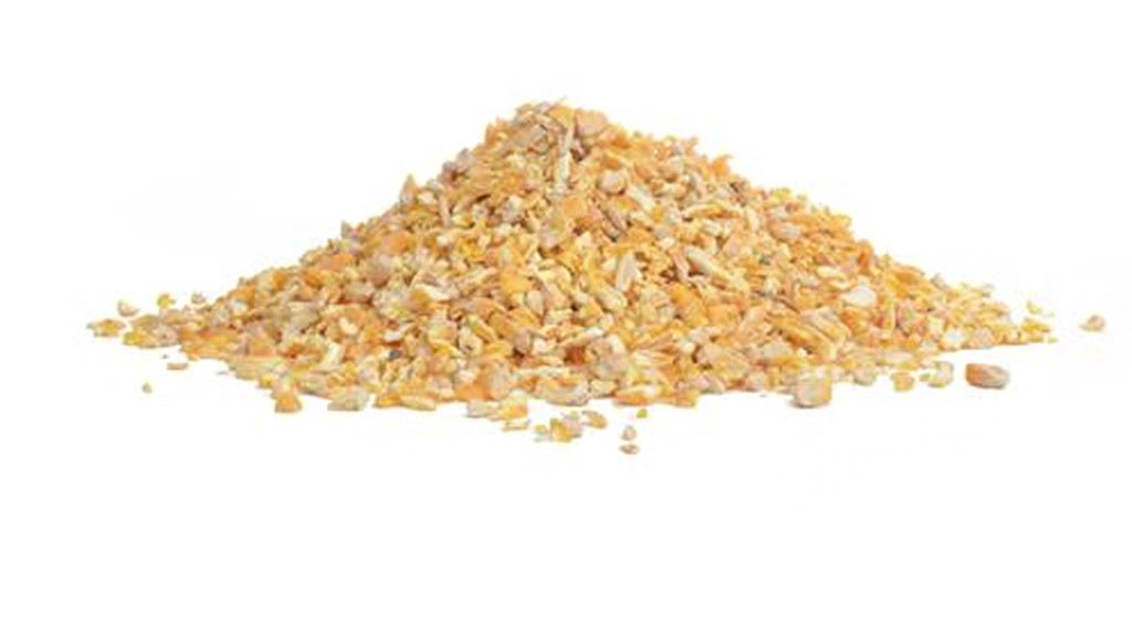 LM Cracked Corn – Feed the Birds!